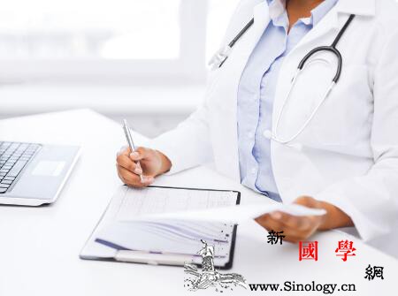 婴儿睡觉时打呼噜怎么办_扁桃腺-打鼾-扁桃体-分泌物-