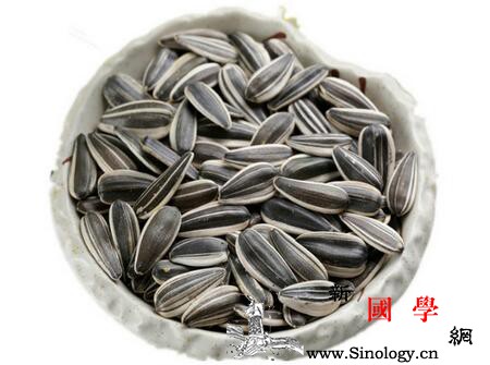 小儿鼻窦炎吃什么食物好_葵花子-忌食-鼻窦炎-生火-