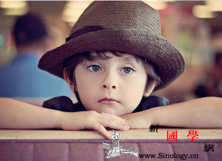 孩子眼袋发黑怎么回事_黑眼圈-暴晒-眼袋-怎么回事-