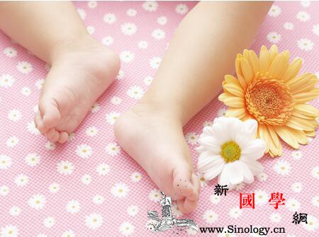 宝宝冬季上幼儿园流鼻涕怎么办_脚心-热敷-柠檬汁-毛巾-