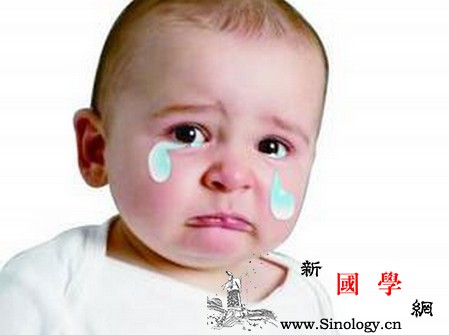 为什么国外孩子很少哭闹2点原因很现实_祖父母-香蕉-沟通-孩子-