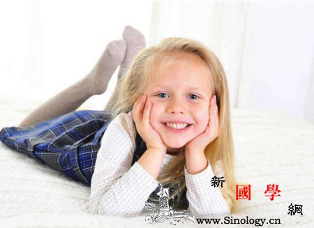 父母有没有经常和孩子比赛吃饭？这样对孩子好吗_美国-吃饭-老师-孩子-