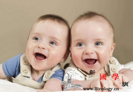 怀双胞胎难吗？哪些情况更容易怀上双胞胎？_喋喋-卵子-叶酸-双胞胎-生男生女