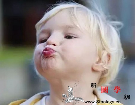 如何让孩子的语言能力更出色？_疑问句-表达-回答-思考-