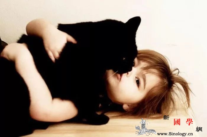 父母给的安全感是给孩子最好的礼物！_幼儿园-父母-妈妈-孩子-