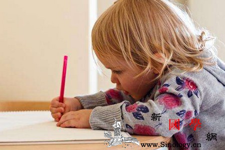 如何陪娃写作业？先抓习惯再谈成绩！_养成-写作业-家长-习惯-