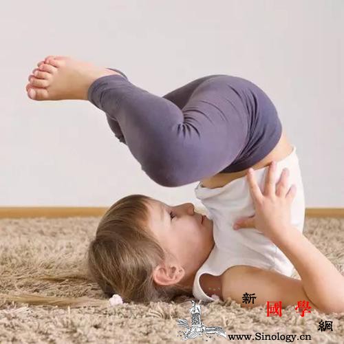 儿童练瑜伽的好处_老窝-平衡力-肺活量-瑜伽-