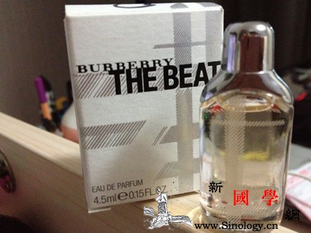 哺乳期可以用香水吗哺乳期使用香水对宝宝有什_芳香剂-哺乳期-诱发-化学成分-
