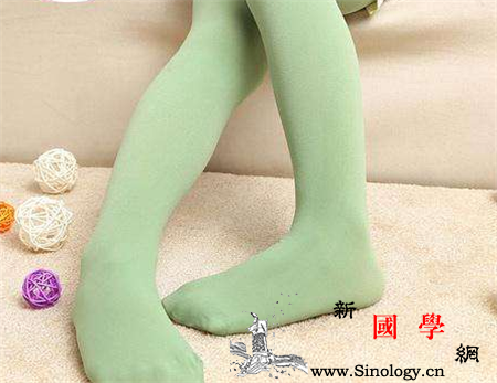 宝宝可以穿紧身丝袜吗宝宝穿紧身丝袜危害大_裤袜-松紧带-生长发育-拉链-