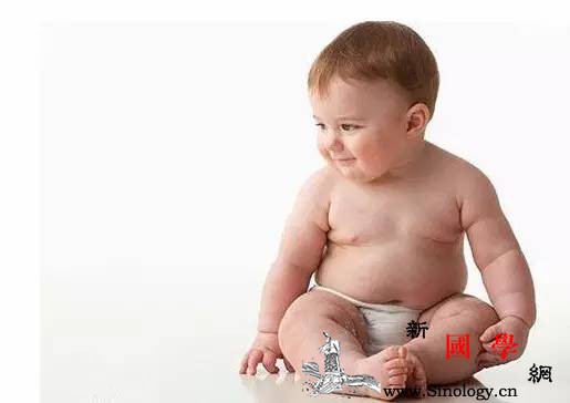 为什么孩子喝水也变胖？2岁前太胖长大难减肥_进餐-盘子-脂肪-食物-