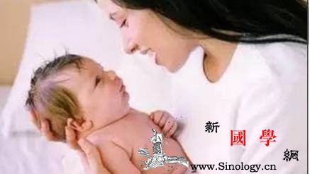 产后腰腿酸疼月嫂三招解决！_韧带-产妇-产后-姿势-