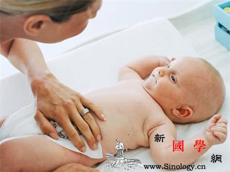 宝宝腹泻怎么按摩肚子怎么预防宝宝腹泻_奶水-拉肚子-腹泻-喂养-