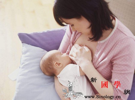 哺乳期乳头被宝宝吸的很痛怎么办？_皲裂-乳汁-乳头-水泡-