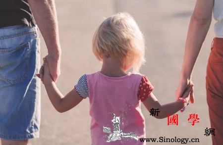 老人带孩子有利有弊这3句话对孩子伤害很大_奶奶-老人-孩子-会把-