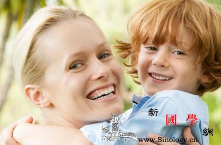 父母须知：规矩不能只对孩子立_脏话-规矩-爷爷-奶奶-