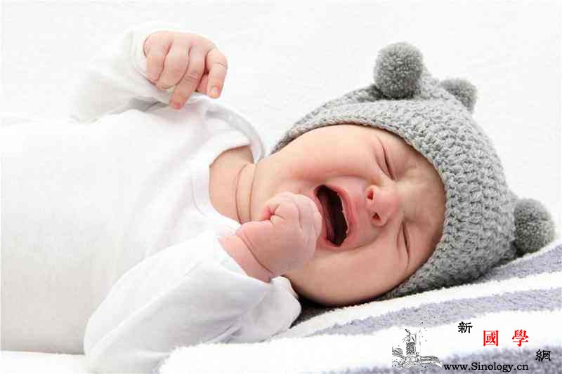 宝宝睡觉突然大哭是什么原因为什么宝宝睡觉老_哭闹-外在-夜间-较短-