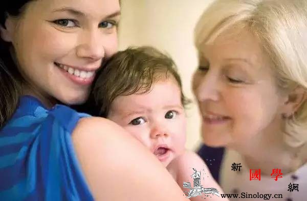 这几种隔代“伤害式”育儿习惯家有老人必看！_宝宝-孩子-姥爷-唾液-