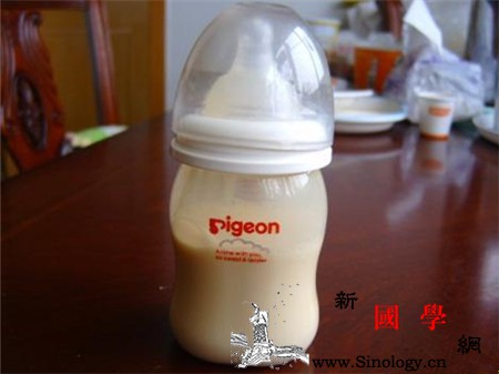 人工喂养的宝宝食量标准是多少这样判断宝宝是_食量-喂养-个月-吃饱-
