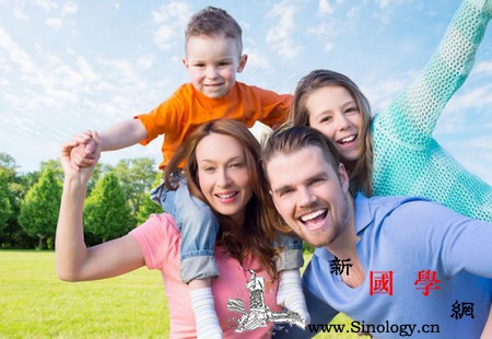 你对孩子的过度呵护却让幸福远离他们_效能-父母-孩子-幸福-
