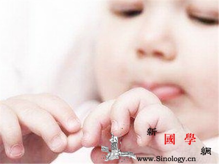 宝宝吃手会影响牙齿吗会有哪些影响呢_个月-牙齿-排列-口腔- ()