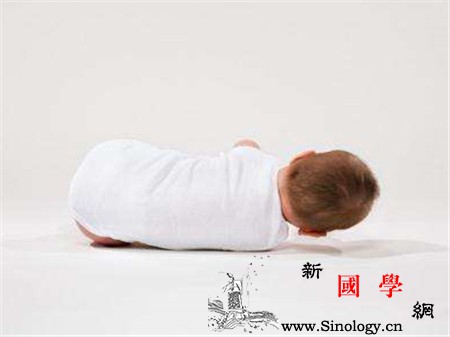 宝宝睡觉翻身就醒怎么办看是哪个因素影响了宝_帮他-睡眠-睡觉-妈妈-
