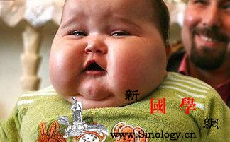 奶奶到处炫耀自己的胖孙子结果遭到医生批评！_肥胖-奶奶-宝宝-孙子-