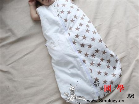 宝宝睡袋怎么选主要考虑这4方面_睡袋-纱布-信封-适合-
