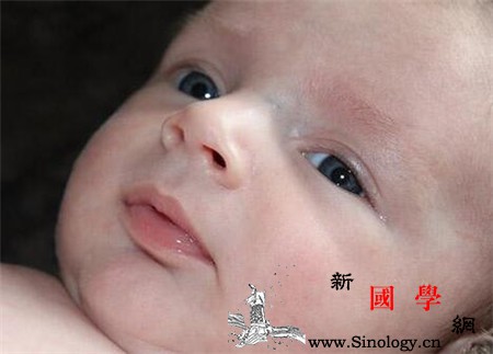 冬天宝宝嘴唇发紫怎么办_补血-嘴唇-婴儿-冬天-