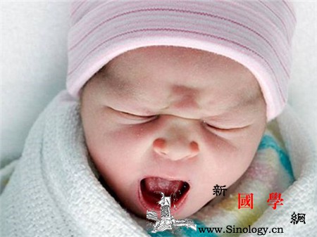 婴儿吃奶量标准表你家的宝宝“达标”了吗_个月-吃奶-婴儿-增加-