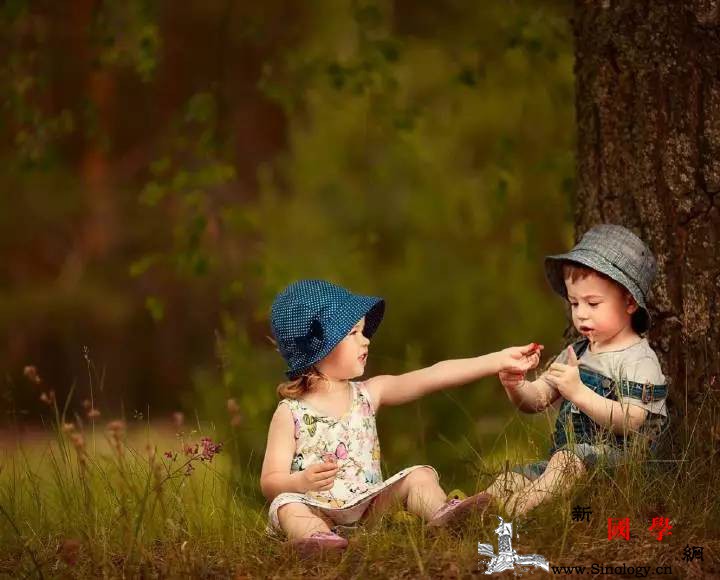 我们总轻易给孩子“定罪”却极少耐心倾听_爸爸-妈妈-孩子-定罪-