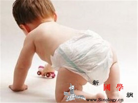 纸尿裤腰部漏尿的原因是什么做好这几点防止腰_腰部-后背-原因-宝宝-