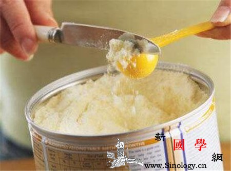 婴儿奶粉开封超过一个月能喝吗_结块-奶粉-开封-保存-