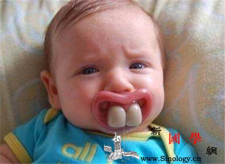 宝宝哭闹可以经常用安抚奶嘴哄么_长牙-吸吮-奶嘴-哭闹-