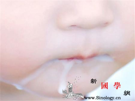 宝宝拍嗝后还是吐奶是怎么回事区分生理性和病_奶嘴-区分-吃奶-生理-
