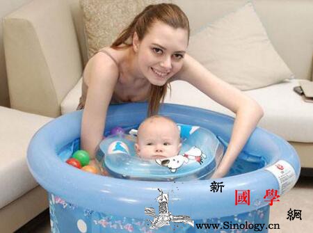 婴儿游泳池使用方法宝宝怎么用游泳池_监护-游泳池-前先-试水-
