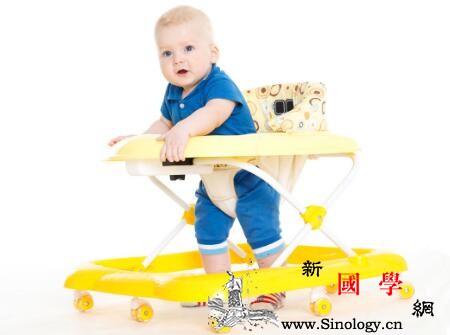 婴儿学步车怎么调高低学步车调高低示意图_学步-调高-婴儿-调节-