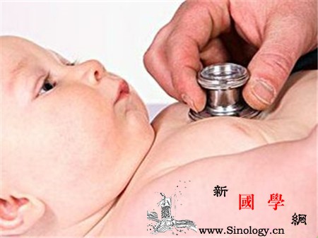 宝宝生病期间能吃鱼肝油吗什么时候吃最好_鱼肝油-鱼油-服用-维生素-