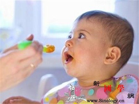 宝宝吃米粉过敏的症状有哪些要怎么办_冲泡-米粉-奶粉-适量-