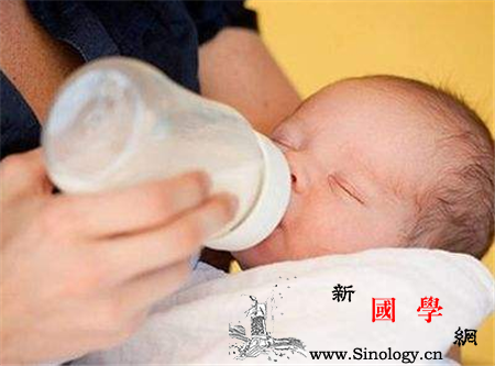 婴儿呛奶窒息急救方法_哭叫-奶水-异物-急救-