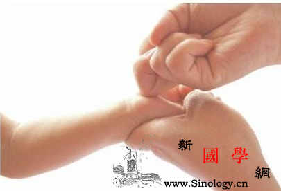 小儿疝气推拿手法_气海-疝气-阴囊-推拿-