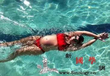 孕妇夏季游泳要注意什么问题？_水温-妊娠-胎儿-孕妇-