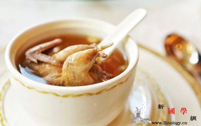 产后体质不同喝催乳汤也有讲究？_催奶-乳汁-猪蹄-产后-