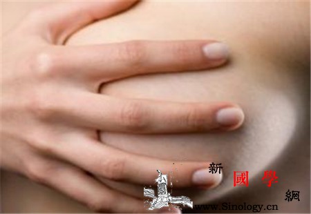 乳头上的白色分泌物是什么_哺乳期-导管-分泌物-乳头-