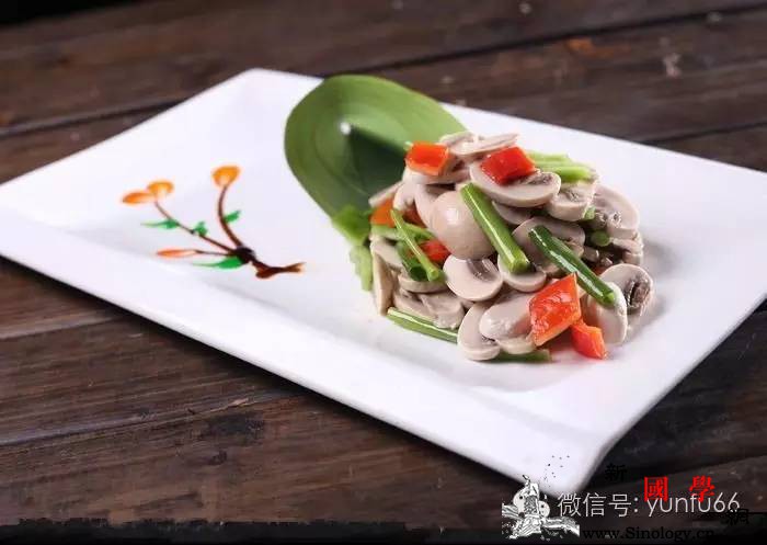 孕期腹胀怎么吃对胎儿比较好呢？_口蘑-精盐-料酒-腹胀-