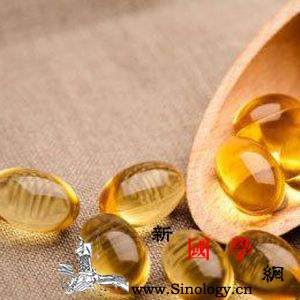 宝宝吃鱼肝油什么时间吃最好早上还是晚上_鱼肝油-维生素-滴剂-婴儿-