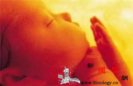 原来这些症状是胎儿在说他缺氧？_胎动-缺氧-胎儿-子宫-