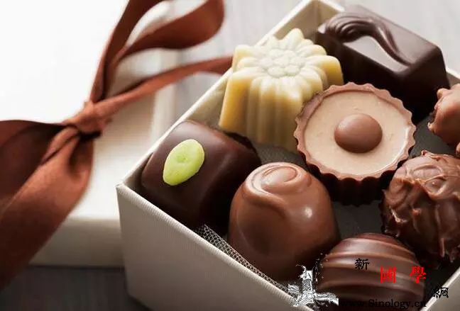 产后坐月子妈妈们的饮食注意事项！_坐月子-产妇-产后-巧克力-