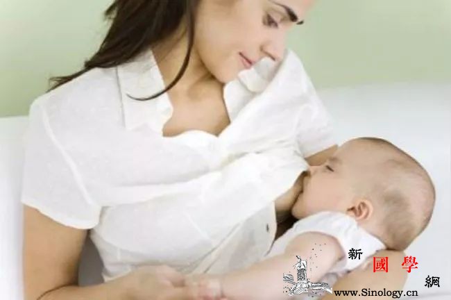 哺乳期妈妈发烧多少度不可以喂奶呢？_喂奶-哺乳-药物-妈妈-