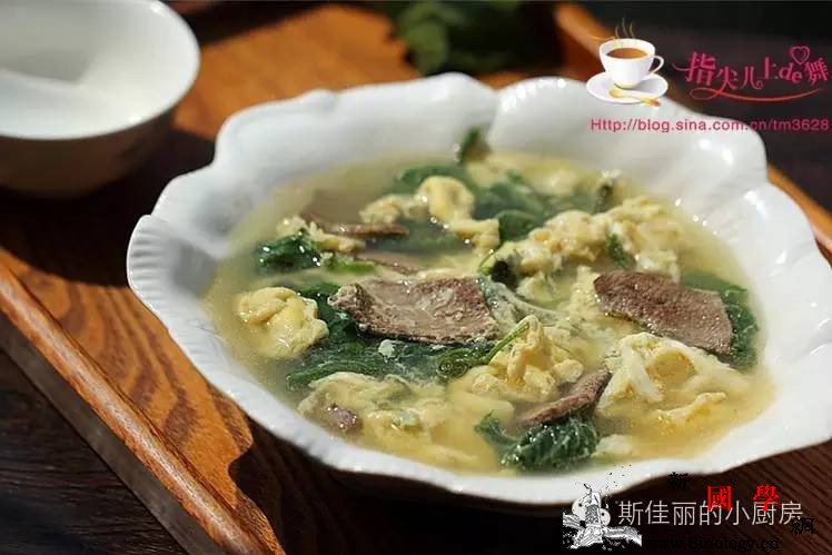 养肝明目、清热解暑的养生汤：南瓜叶猪肝蛋花汤_猪肝-倒入-南瓜-鸡蛋-