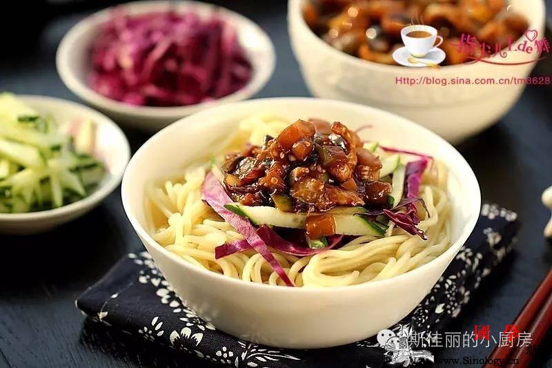 天热来碗香气扑鼻的清爽“酱茄子凉拌面”_豆酱-甜面酱-凉拌-茄子-